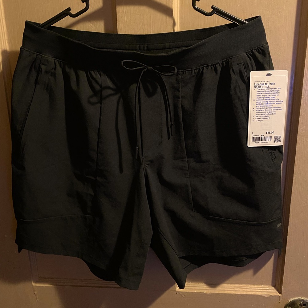 Lululemon license to train short
